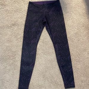 Like New - Purple and Black Lululemon Leggings